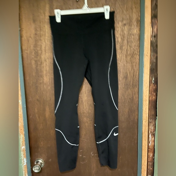 Nike Pants - Nike athletic Black Leggings